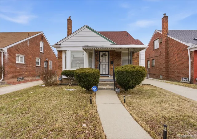 Photo 1 of Single family home for sale at 20522 Tracey St, Detroit, MI 48235 | MLS# 20261051616 | Listing updated on 2026-09-11