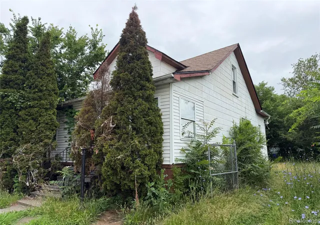 Photo 2 of Single family home for sale at 8647 Ellsworth St, Detroit, MI 48238 | MLS# 20261051617 | Listing updated on 2026-07-08