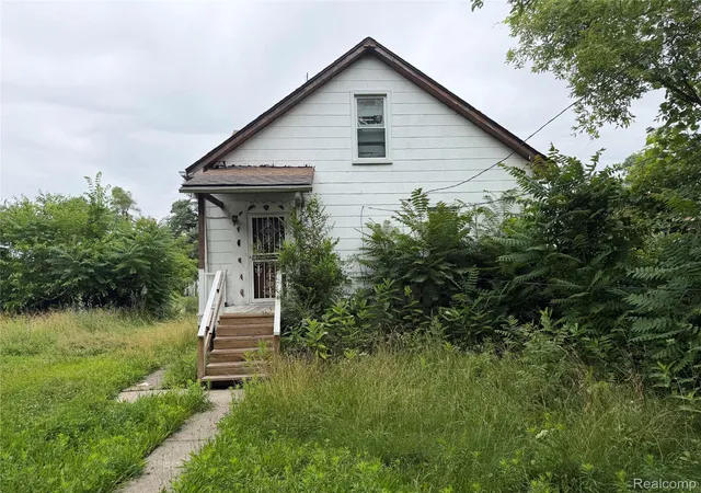 Photo 3 of Single family home for sale at 8647 Ellsworth St, Detroit, MI 48238 | MLS# 20261051617 | Listing updated on 2026-07-08