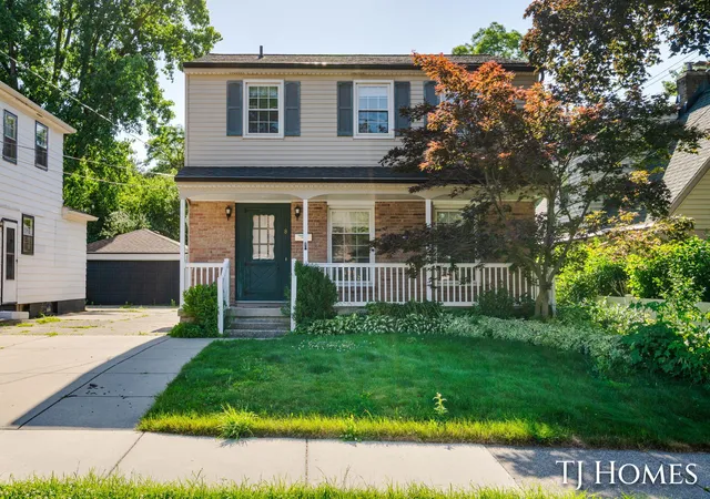 36th image of 8 Wallinwood Ave Ne, Grand Rapids, MI 49503 | MLS# 65026034185