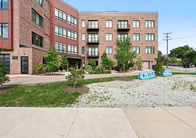 Photo 3 of Condo for sale at 441 S Ashley St #401, Ann Arbor, MI 48103 | MLS# 81026034186 | Listing updated on 2026-07-14