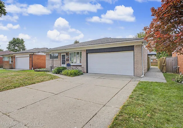 Photo 2 of Single family home for sale at 13644 Joyce Dr, Warren, MI 48088 | MLS# 20261051635 | Listing updated on 2026-09-16