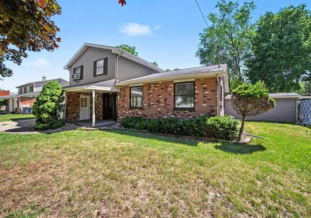 Photo 1 of Sale Pending at 1870 W Packard Dr, Saginaw, MI 48638 | MLS# 61050213973 | Listing updated on 2026-09-01