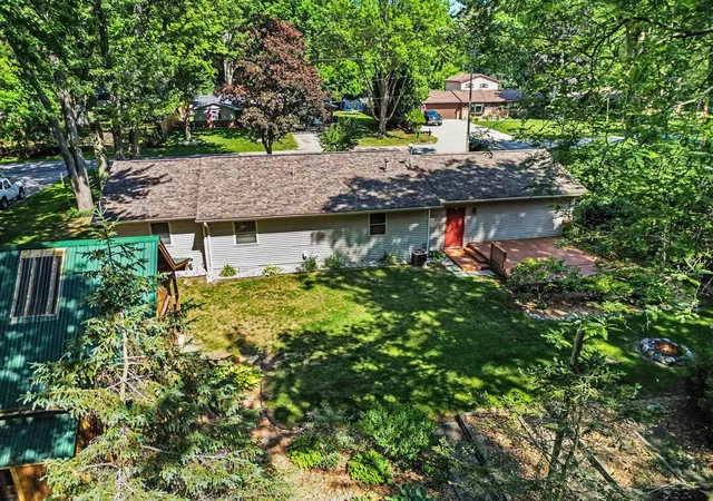 Photo 3 of Single family home for sale at 2530 Sierra Dr, Saginaw, MI 48609 | MLS# 61050213974 | Listing updated on 2026-08-22