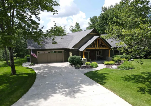 4th image of 7249 Ne Blue Lake Rd, Kalkaska, MI 49646 | MLS# 78080070749