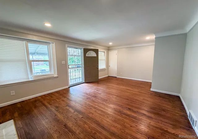 Photo 3 of Single family home for sale at 18946 Beland St, Detroit, MI 48234 | MLS# 20261051647 | Listing updated on 2026-09-18