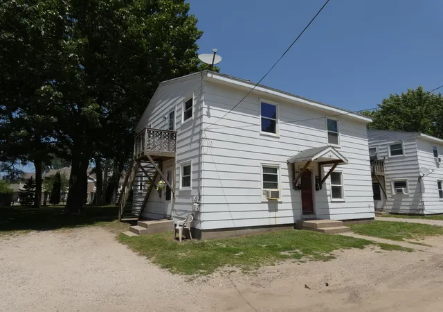 Photo 3 of Multi family home for sale at 687 Mcguigan Ave, Benton Harbor, MI 49022 | MLS# 69026034193 | Listing updated on 2026-09-09