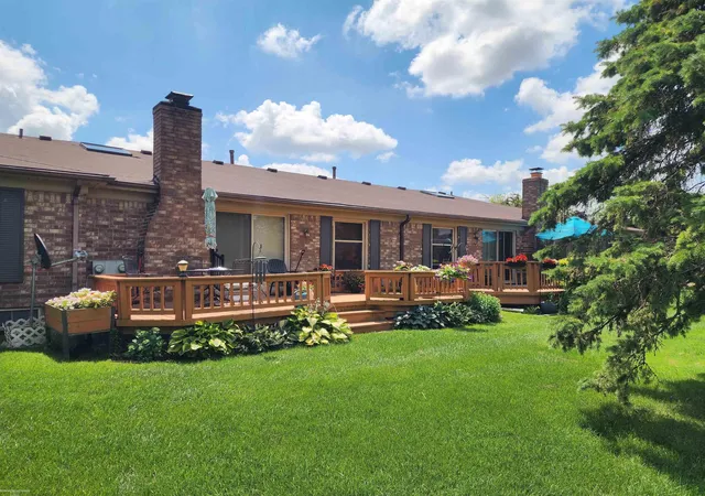 Listing Photo 4 - Condo for sale in building located at 49860 Potomac Ct, Utica, MI 48315
