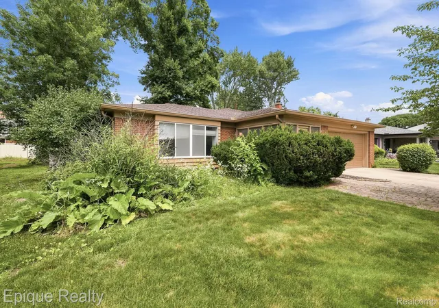 Photo 1 of Single family home for sale at 21810 Winchester St, Southfield, MI 48076 | MLS# 20261051655 | Listing updated on 2026-09-09