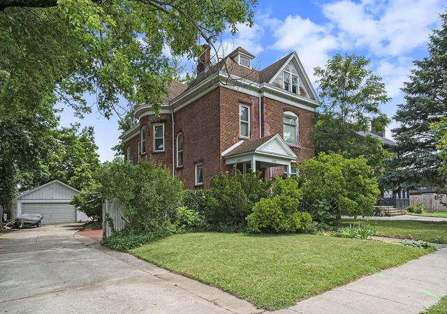 Photo 1 of Single family home for sale at 1133 S Westnedge Ave, Kalamazoo, MI 49008 | MLS# 65026034201 | Listing updated on 2026-07-08