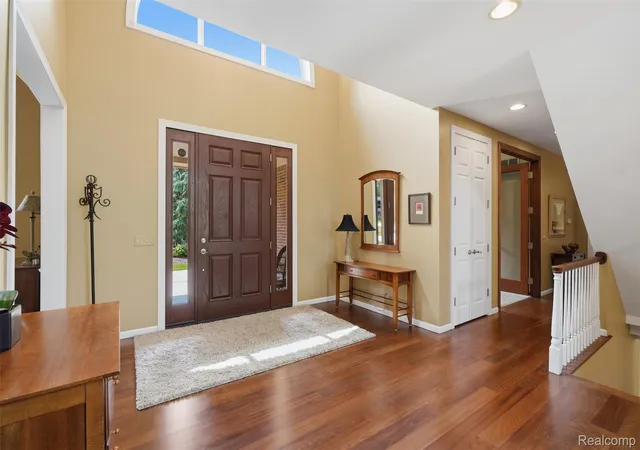 Photo 3 of Single family home for sale at 5110 Kitson Ln, West Bloomfield, MI 48324 | MLS# 20261051663 | Listing updated on 2026-10-06