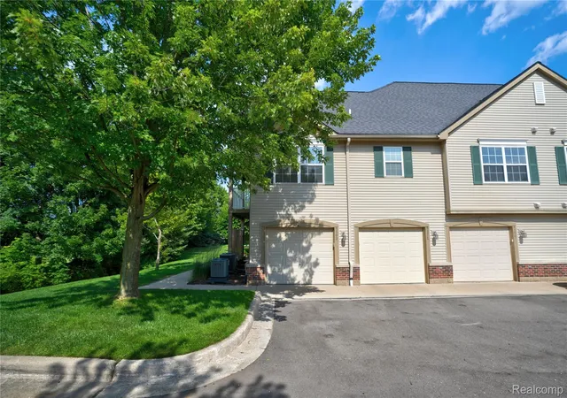 Photo 3 of Condo for sale at 4163 Hampton Ridge Blvd, Howell, MI 48843 | MLS# 20261051679 | Listing updated on 2026-09-10