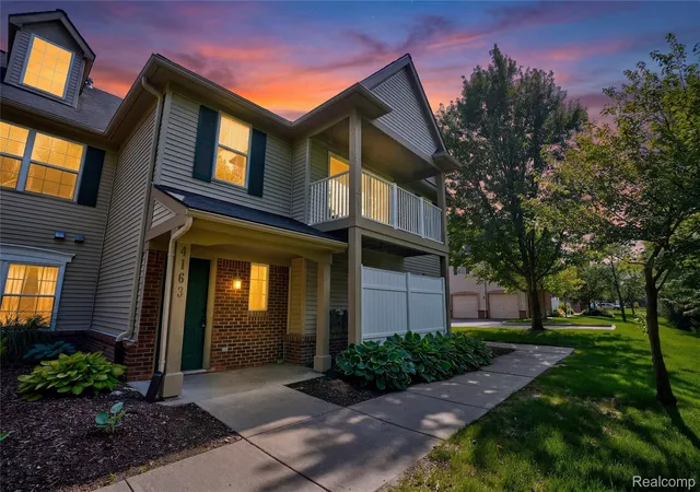 Listing Photo 4 - Condo for sale in building located at 4163 Hampton Ridge Blvd, Howell, MI 48843