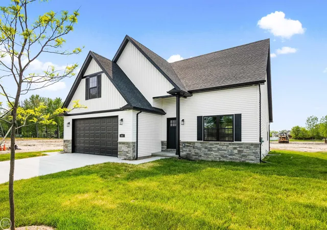 Photo 2 of Single family home for sale at 1 Carney Dr, Saint Clair, MI 48079 | MLS# 58050213985 | Listing updated on 2026-07-07