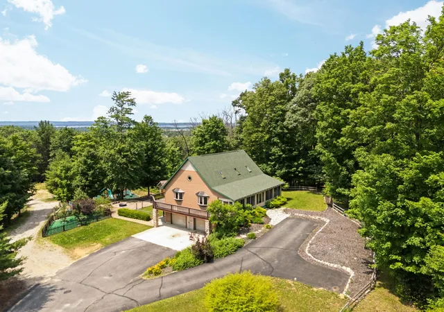 Photo 1 of Single family home for sale at 5265 Bates, Acme Township Grand Traverse, MI 49690 | MLS# 78080070756 | Listing updated on 2026-08-31
