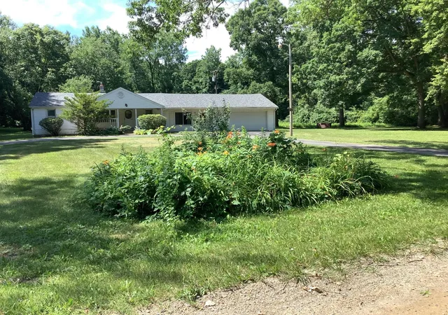 Photo 2 of Single family home for sale at 44481 Dunn Rd, Belleville, MI 48111 | MLS# 81026034230 | Listing updated on 2026-09-01