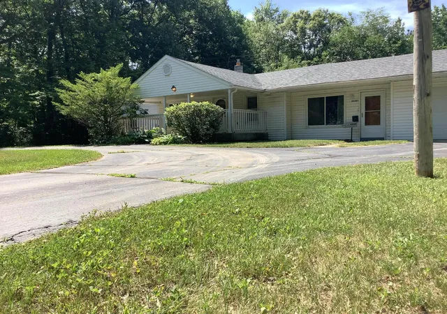 Photo 3 of Single family home for sale at 44481 Dunn Rd, Belleville, MI 48111 | MLS# 81026034230 | Listing updated on 2026-09-01
