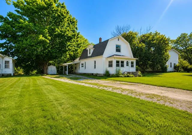 Photo 3 of Single family home for sale at 312 West 7th, Munith, MI 49259 | MLS# 81026034238 | Listing updated on 2026-09-16