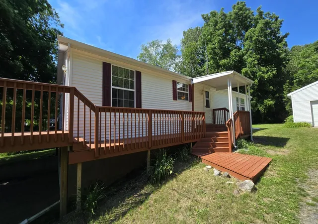 Photo 3 of Single family home for sale at 6700 Lorne Dr, Pentwater, MI 49449 | MLS# 65026034241 | Listing updated on 2026-09-18