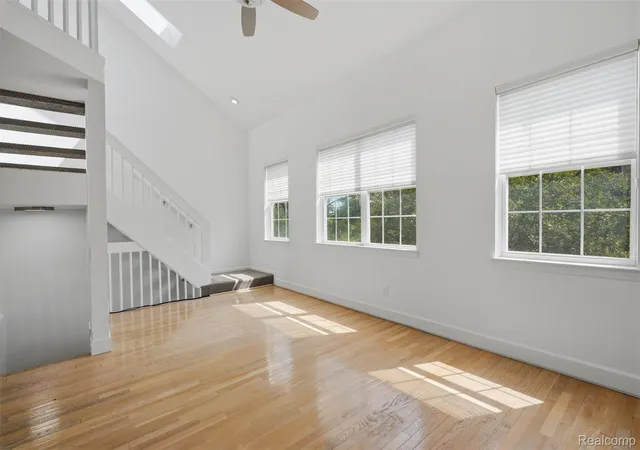 Listing Photo 4 - Condo for sale in building located at 1322 S Main St, Royal Oak, MI 48067