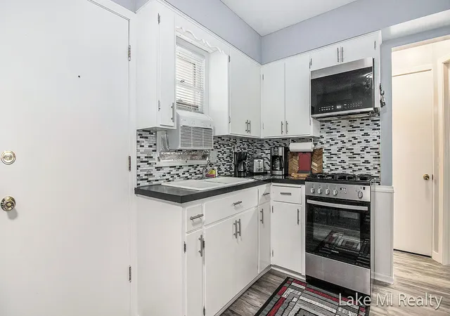 3rd image of 2130 Banner Dr Sw, Kent, MI 49509