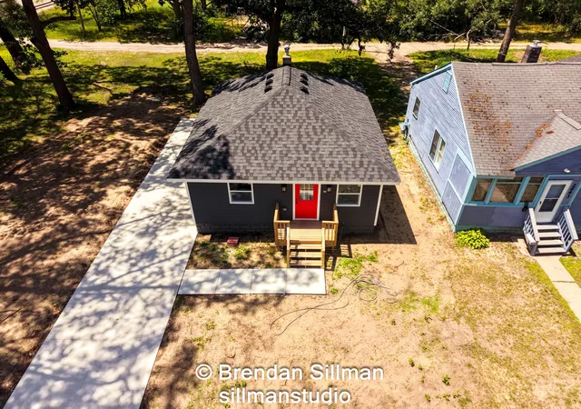 Photo 3 of Single family home for sale at 2645 Howden St, Muskegon, MI 49444 | MLS# 65026034245 | Listing updated on 2026-09-17