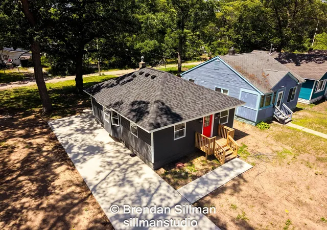 Photo 3 of Single family home for sale at 2645 Howden St, Muskegon, MI 49444 | MLS# 65026034245 | Listing updated on 2026-09-17