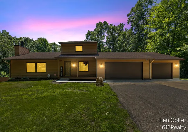 2nd image of 3161 Emberwood Dr Se, Lowell, MI 49331 | MLS# 65026034264
