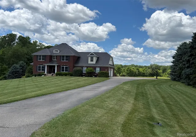 2nd image of 16118 Jeff Ct, Grand Ledge, MI 48837 | MLS# 20261051778