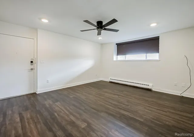 Photo 2 of Condo for sale at 4905 Crooks A2 Rd, Royal Oak, MI 48073 | MLS# 20261051788 | Listing updated on 2026-09-04
