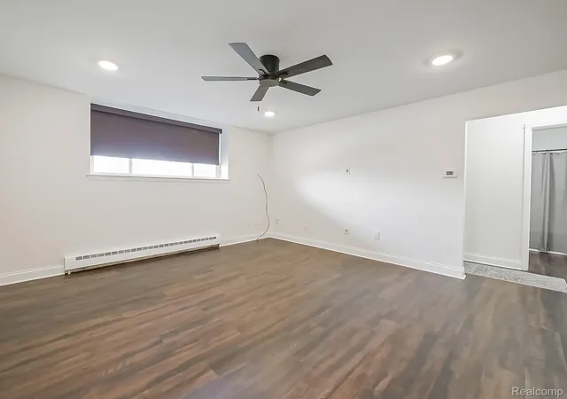 Photo 3 of Condo for sale at 4905 Crooks A2 Rd, Royal Oak, MI 48073 | MLS# 20261051788 | Listing updated on 2026-09-04