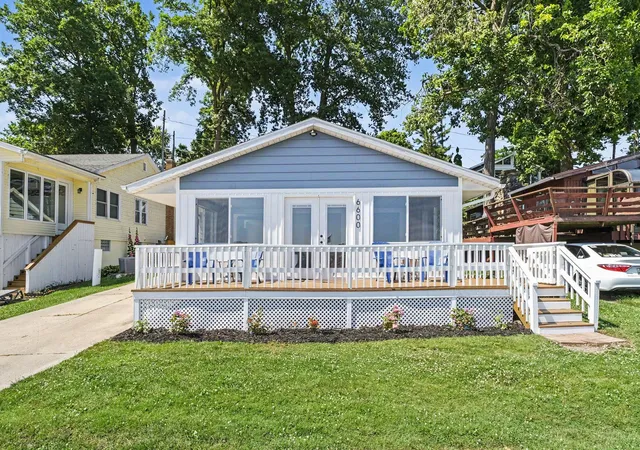 3rd image of 6600 Shoreline Ct, Boston Township Ionia, MI 48881 | MLS# 65026034289