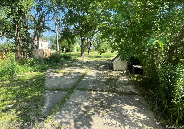 Photo 3 of Multi family home for sale at 14903 Mapleridge St, Detroit, MI 48205 | MLS# 20261051792 | Listing updated on 2026-10-08
