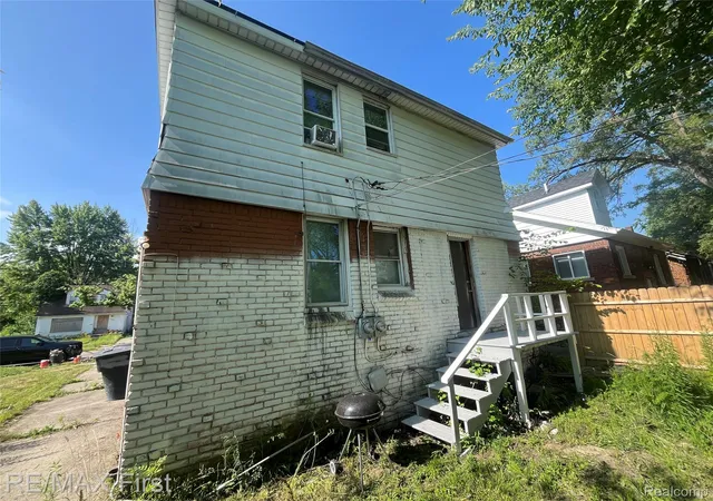 Photo 3 of Multi family home for sale at 14903 Mapleridge St, Detroit, MI 48205 | MLS# 20261051792 | Listing updated on 2026-10-08