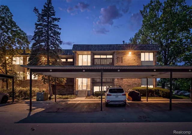 Photo 3 of Condo for sale at 1255 S Maple Rd #101, Ann Arbor, MI 48103 | MLS# 20261051801 | Listing updated on 2026-09-05