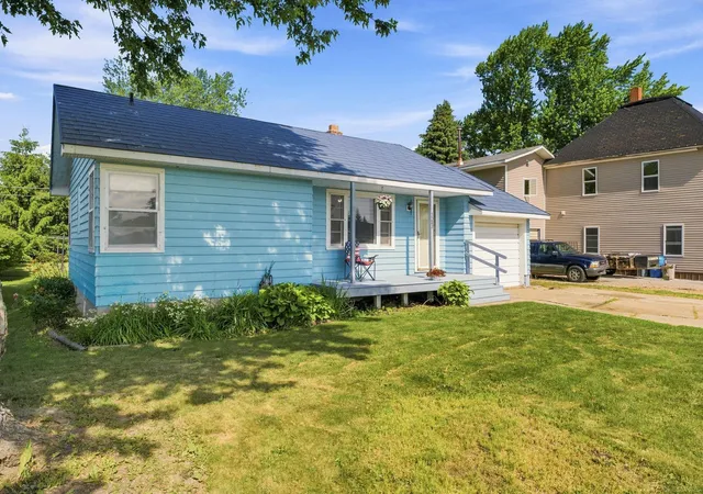 Photo 2 of Single family home for sale at 5582 Peck St, Peck, MI 48466 | MLS# 58050214026 | Listing updated on 2026-10-09