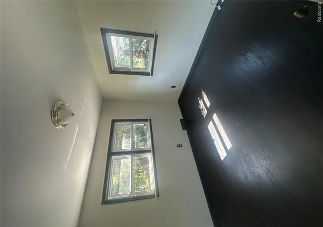 4th image of 8315 Arnold St, Dearborn Heights, MI 48127 | MLS# 20261051810