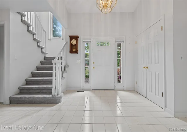 3rd image of 3400 Wedgewood Dr, Rochester Hills, MI 48306 | MLS# 20261051814