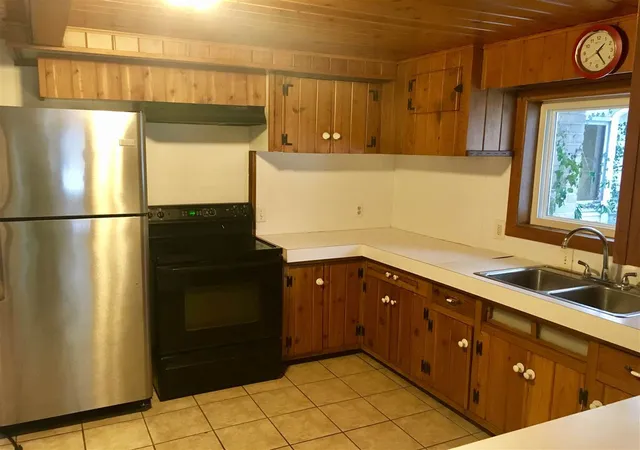Listing Photo 5 - Condo for sale in building located at 316 Huron St, Traverse City, MI 49686