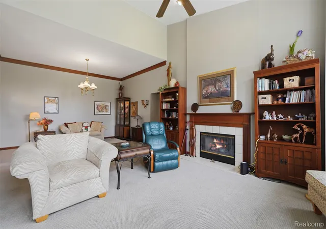 Listing Photo 4 - Condo for sale in building located at 42675 Christina Dr, Sterling Heights, MI 48313 2619