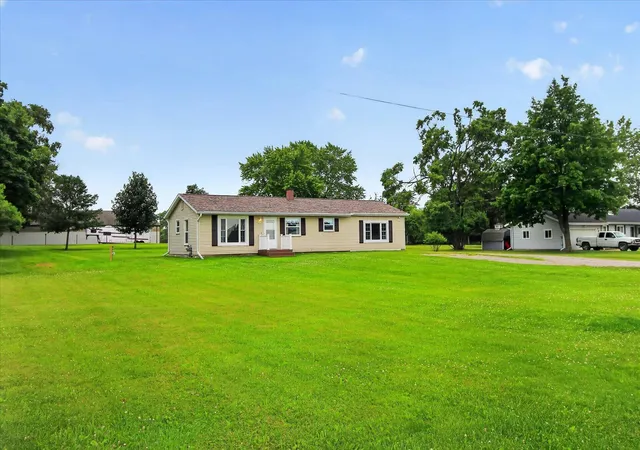 2nd image of 7898 E Broomfield Rd, Mount Pleasant, MI 48858 | MLS# 79080070769