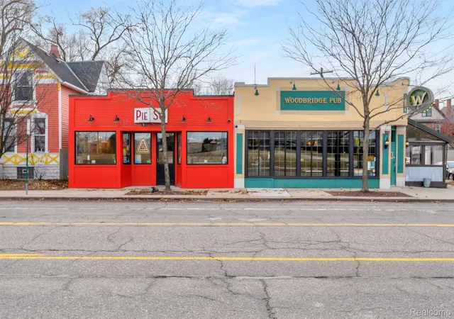 Listing Photo 2 - Condo for sale in building located at 4301 Avery St, DetroitCity_Wayne, MI 48208 - Unit #