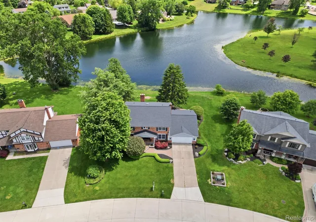 2nd image of 2463 Kimberly Fair St, Rochester Hills, MI 48309 | MLS# 20261051830