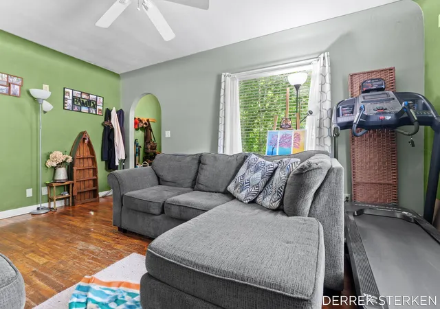 Photo 4 of Single family home for sale at 205 N Franklin St, Zeeland, MI 49464 | MLS# 65026034305 | Listing updated on 2026-08-19