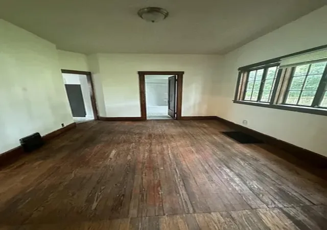 Photo 4 of Single family home for sale at 411 Mitchell Pl, Kalamazoo, MI 49007 | MLS# 66026034309 | Listing updated on 2026-08-29