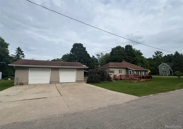 Photo 3 of Single family home for sale at 221 Alvin St, Mesick, MI 49668 | MLS# 20261051857 | Listing updated on 2026-09-23