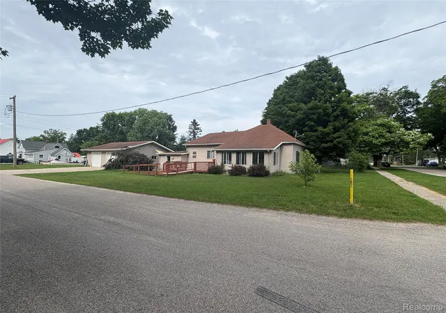 Photo 4 of Single family home for sale at 221 Alvin St, Mesick, MI 49668 | MLS# 20261051857 | Listing updated on 2026-09-23