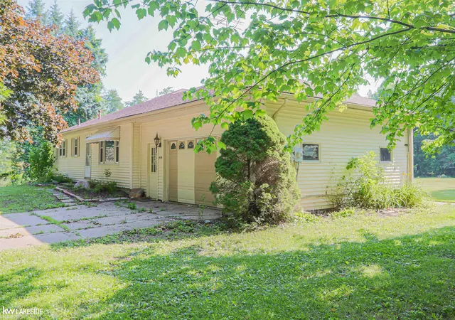 5th image of 4590 Secord Lake Rd, Leonard, MI 48367 | MLS# 58050214035