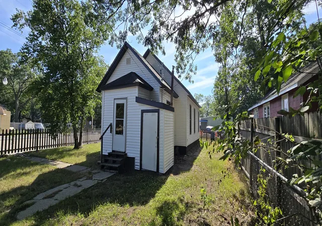Photo 4 of Single family home for sale at 2744 8th Street, Muskegon, MI 49444 | MLS# 71026034320 | Listing updated on 2026-09-09