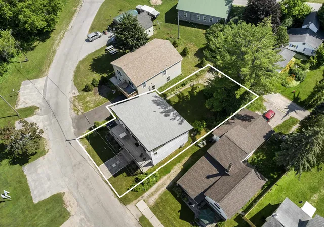 37th image of 7323 Clark St, Beulah, MI 49617 | MLS# 78080070776